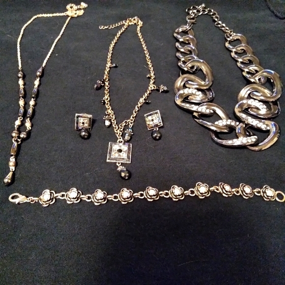 Premier Designs Jewelry - Premier Designs Jewelry lot